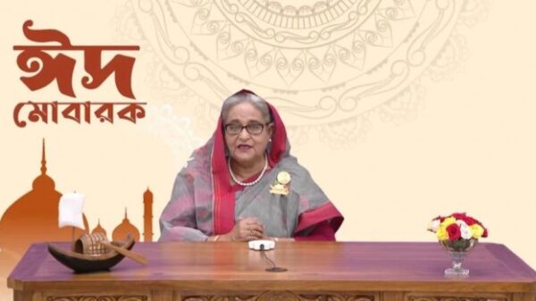 ঈদের দিন মুক্তিযোদ্ধাদের ফুল, ফল ও মিষ্টি পাঠালেন প্রধানমন্ত্