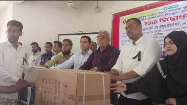 বানিয়াচংয়ে কৃষকদের মাঝে বিনামূল্যে কৃষি যন্ত্রপাতি বিতরণ