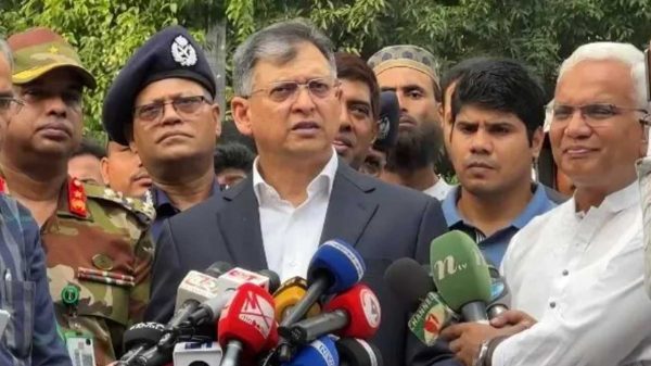 চাঁদাবাজ ও সন্ত্রাসীদের না ধরলে আইনশৃঙ্খলা বাহিনীর বিরুদ্ধে ব্যবস্থা : স্বরাষ্ট্রমন্ত্রী